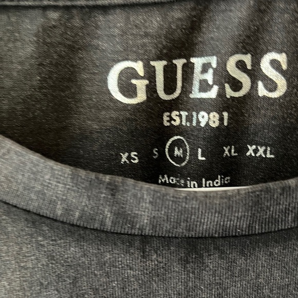 New GUESS Womens Rocker Rose Heart Lace-Up Graphic Tee Black Floral Print Sze M - Picture 3 of 13